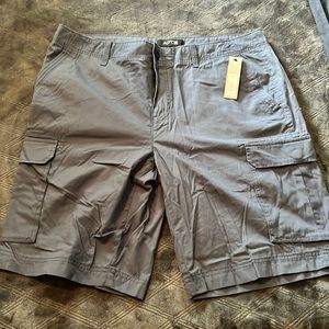 Mens cargo shorts, new with tags